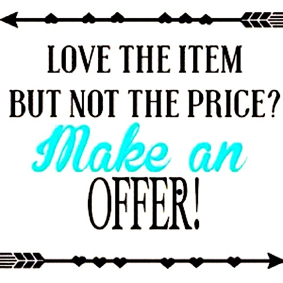 MAKE AN OFFER ♥️♥️♥️ - Picture 1 of 1